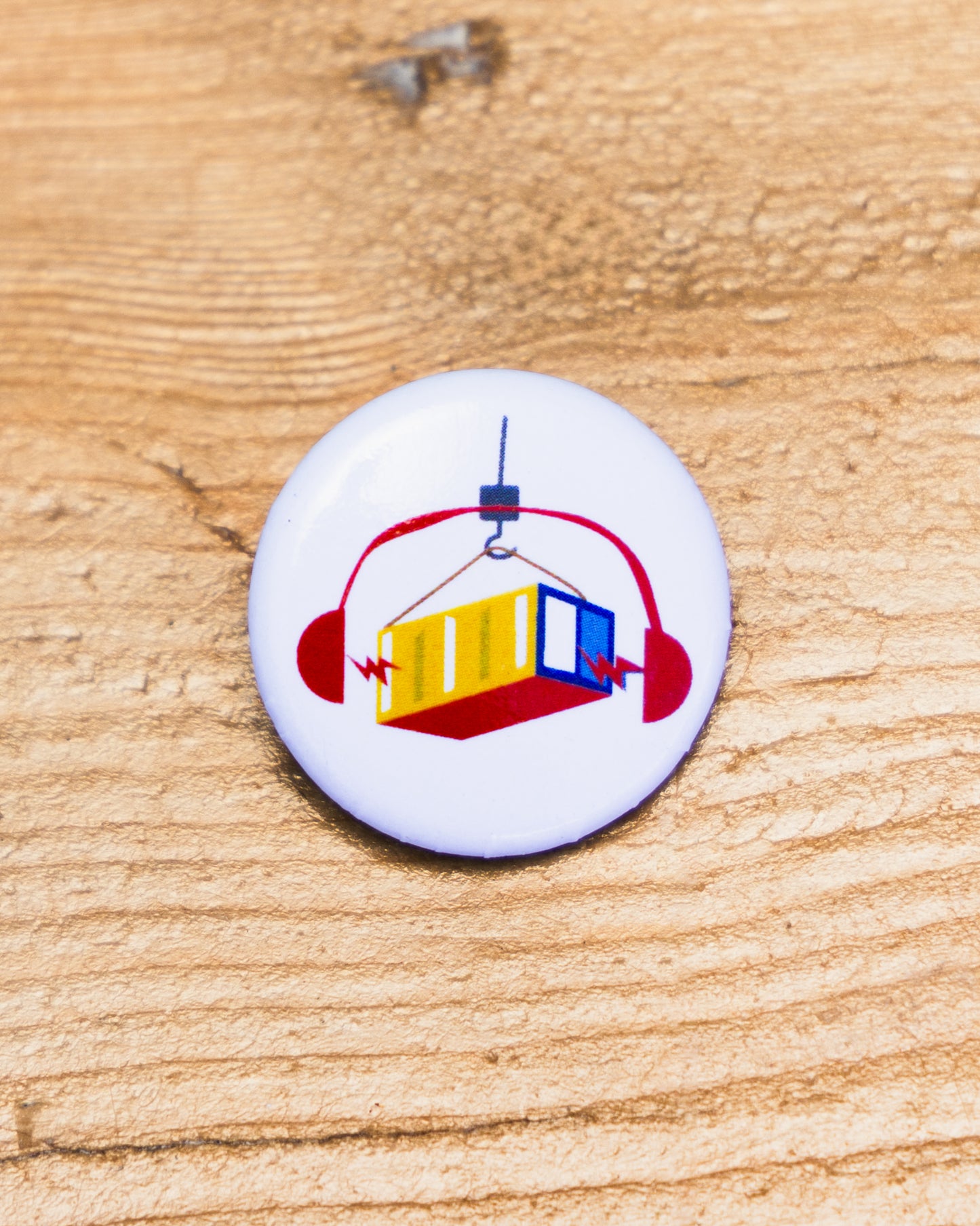 AREA 506 Pins