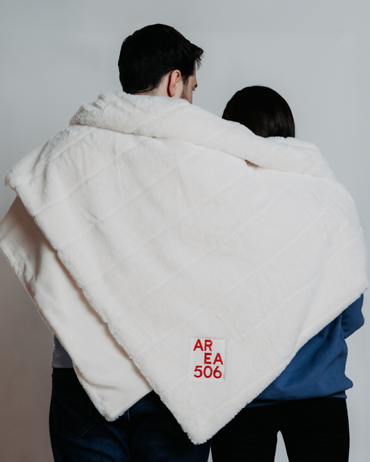 AREA 506 Faux Fur Blanket