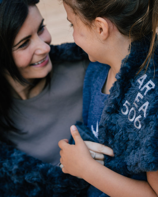 AREA 506 Faux Fur Blanket